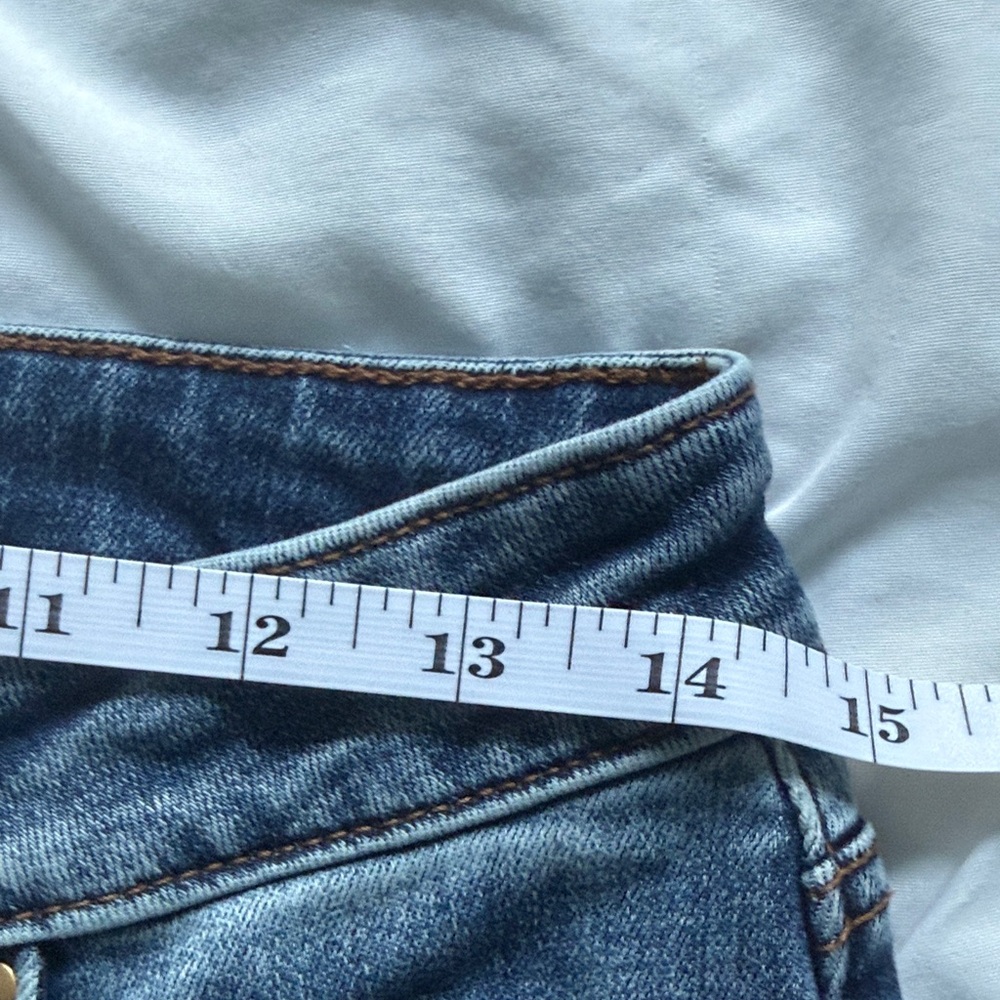 Kut from the Kloth Jeans in Blue - Picture 5 of 7